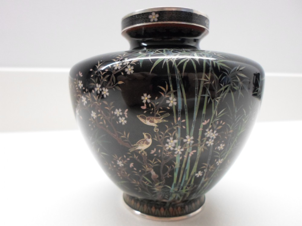 GOLD WIRE JAPANESE CLOISONNE VASE MEIJI PERIOD