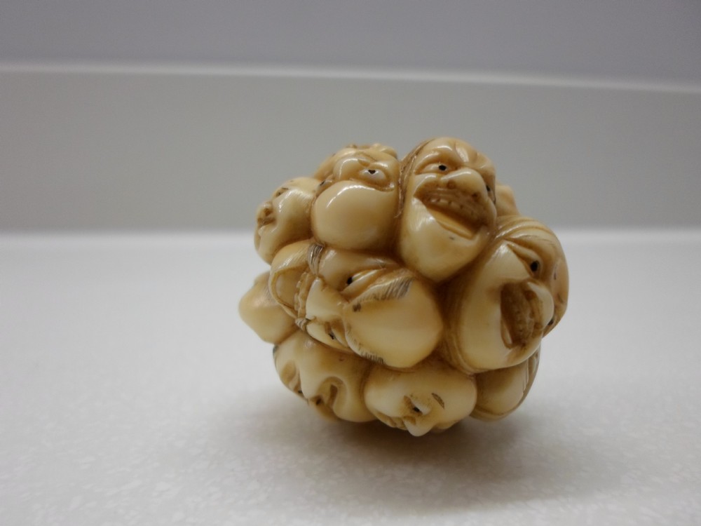 HUMEROUS JAPANESE IVORY NOH MASK NETSUKE View II