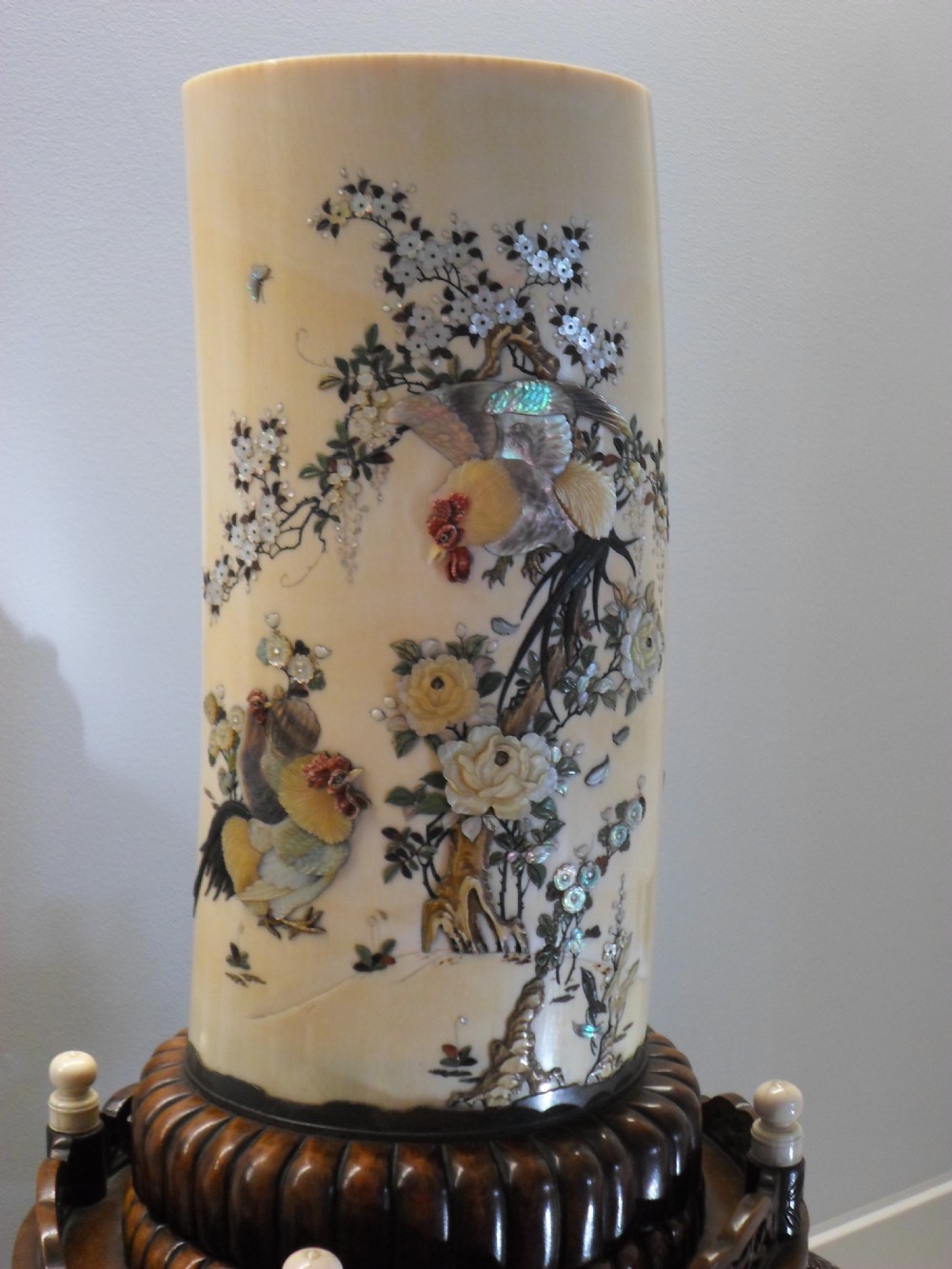 STUNNING HUGE JAPANESE SHIBAYAMA IVORY TUSK VASE ON STAND View IV