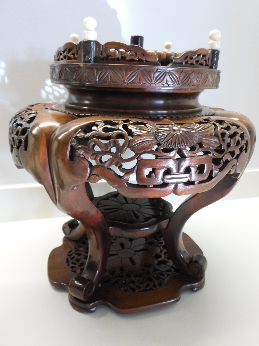STUNNING HUGE JAPANESE SHIBAYAMA IVORY TUSK VASE ON STAND View V