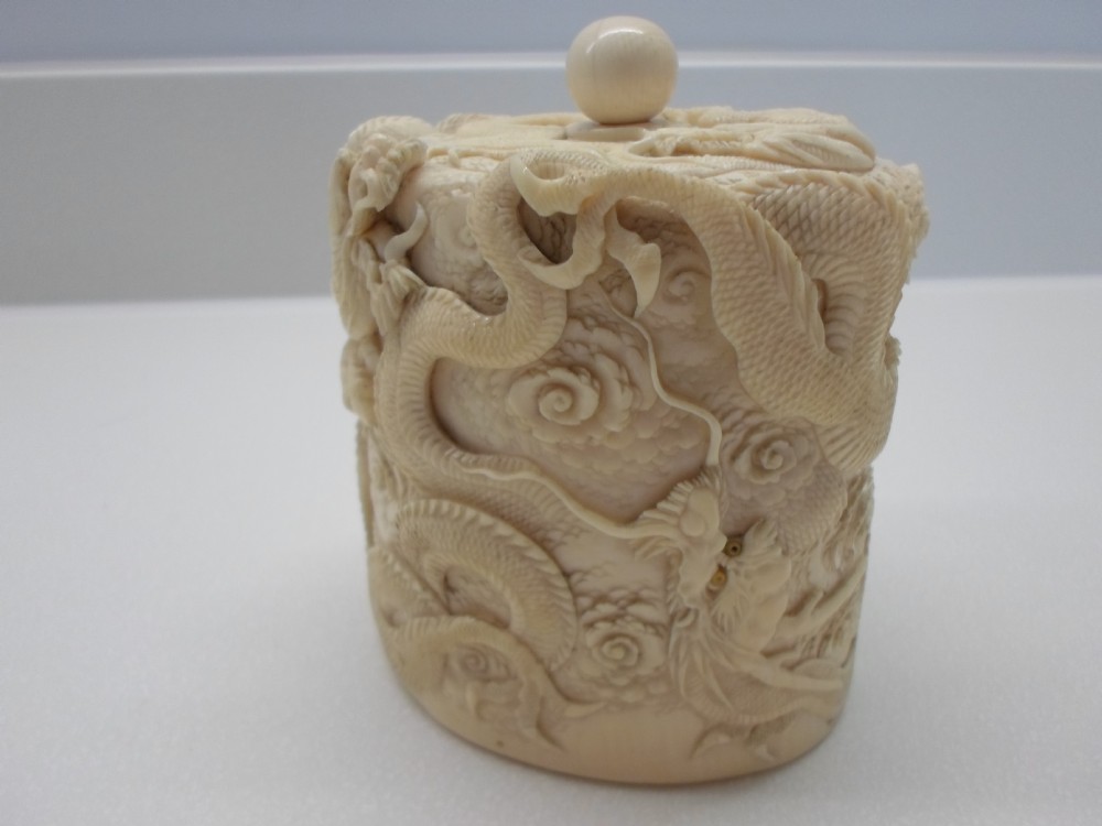 JAPANESE CARVED IVORY LIDDED BOX DRAGONS MEIJI PERIOD View III