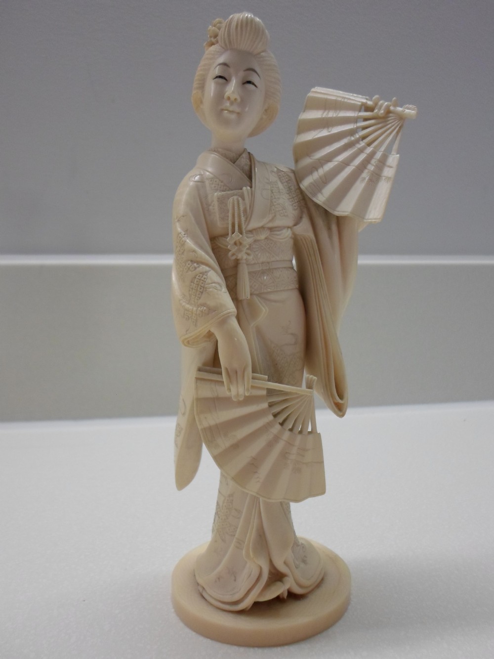 EXCEPTIONAL QUALITY JAPANESE IVORY BEAUTIFUL BIJIN 