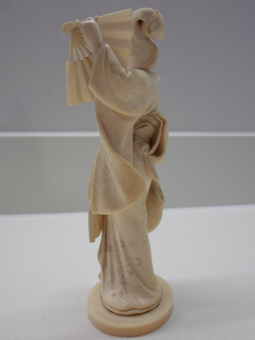 EXCEPTIONAL QUALITY JAPANESE IVORY BEAUTIFUL BIJIN 