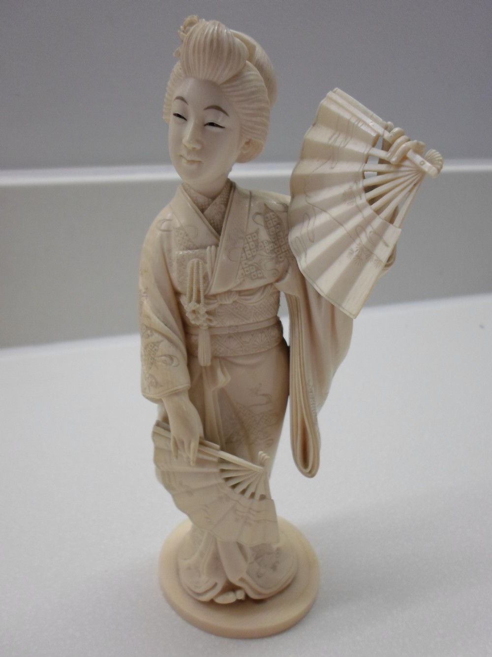 EXCEPTIONAL QUALITY JAPANESE IVORY BEAUTIFUL BIJIN 