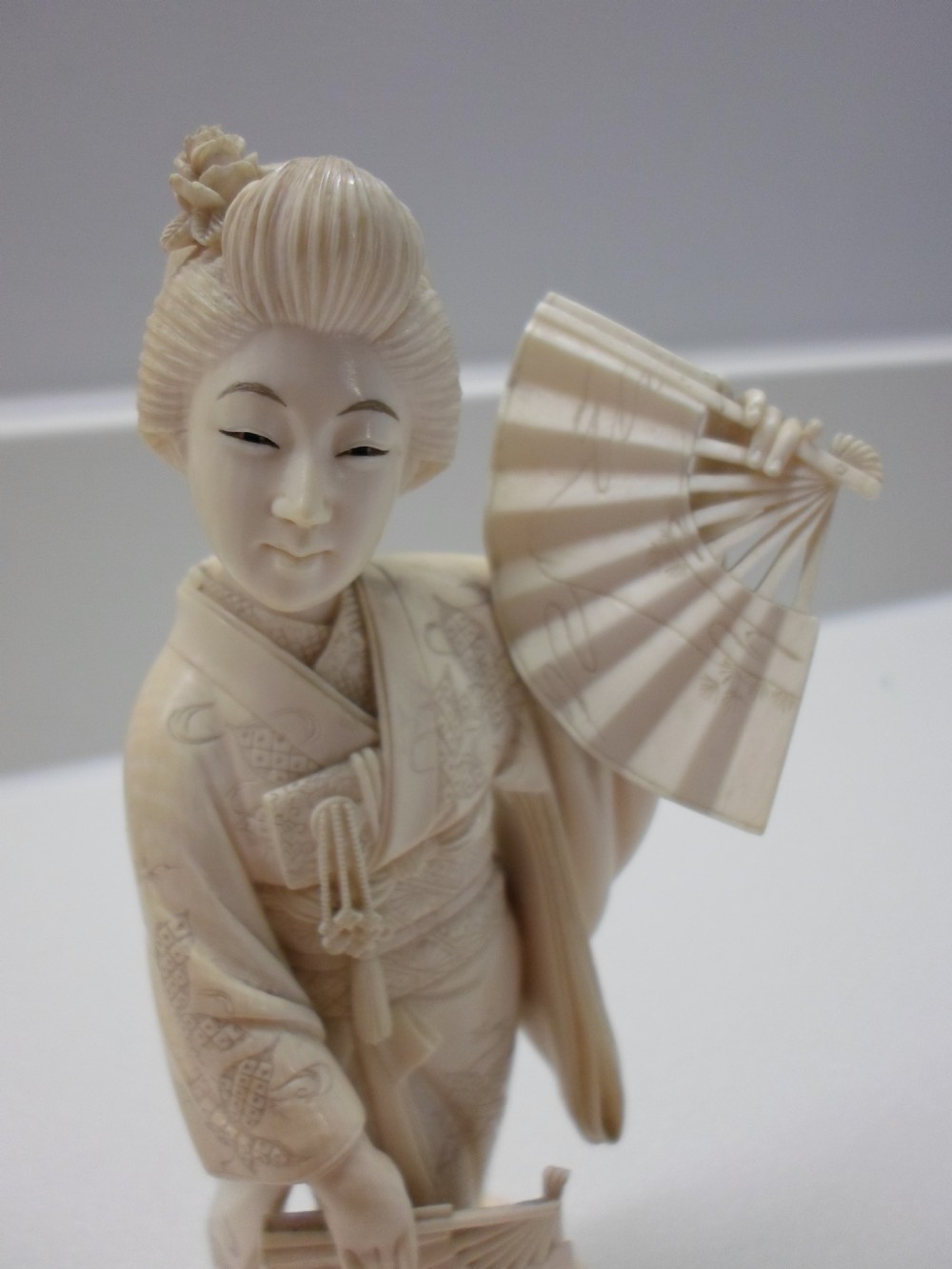 EXCEPTIONAL QUALITY JAPANESE IVORY BEAUTIFUL BIJIN 