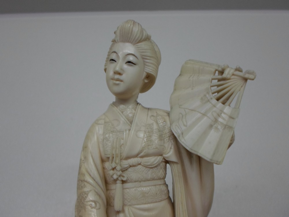 EXCEPTIONAL QUALITY JAPANESE IVORY BEAUTIFUL BIJIN 