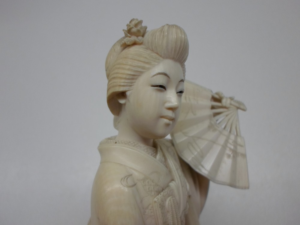 EXCEPTIONAL QUALITY JAPANESE IVORY BEAUTIFUL BIJIN 