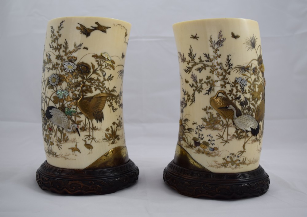SUPERB PAIR OF JAPANESE IVORY GOLD LACQUER & SHIBAYAMA TUSK VASES