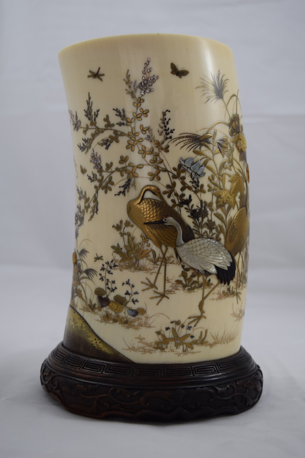 SUPERB PAIR OF JAPANESE IVORY GOLD LACQUER & SHIBAYAMA TUSK VASES View VIII