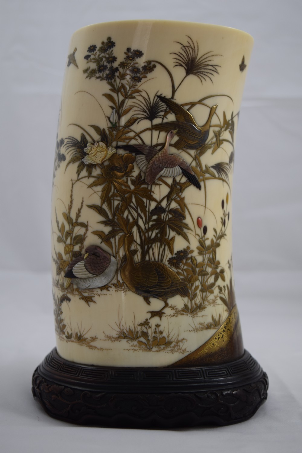 SUPERB PAIR OF JAPANESE IVORY GOLD LACQUER & SHIBAYAMA TUSK VASES View IX
