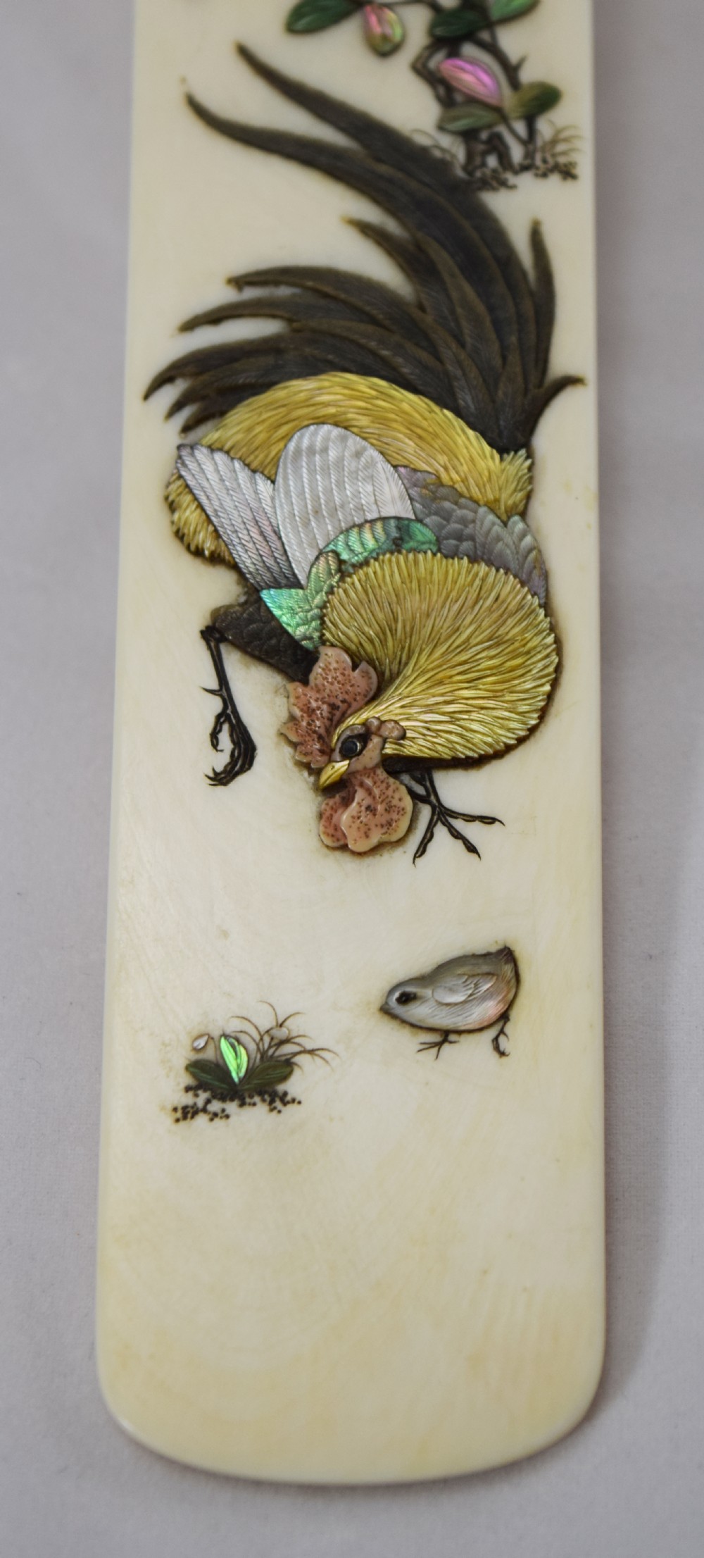 LARGE FINE QUALITY JAPANESE IVORY SHIBAYAMA PAGE TURNER View V
