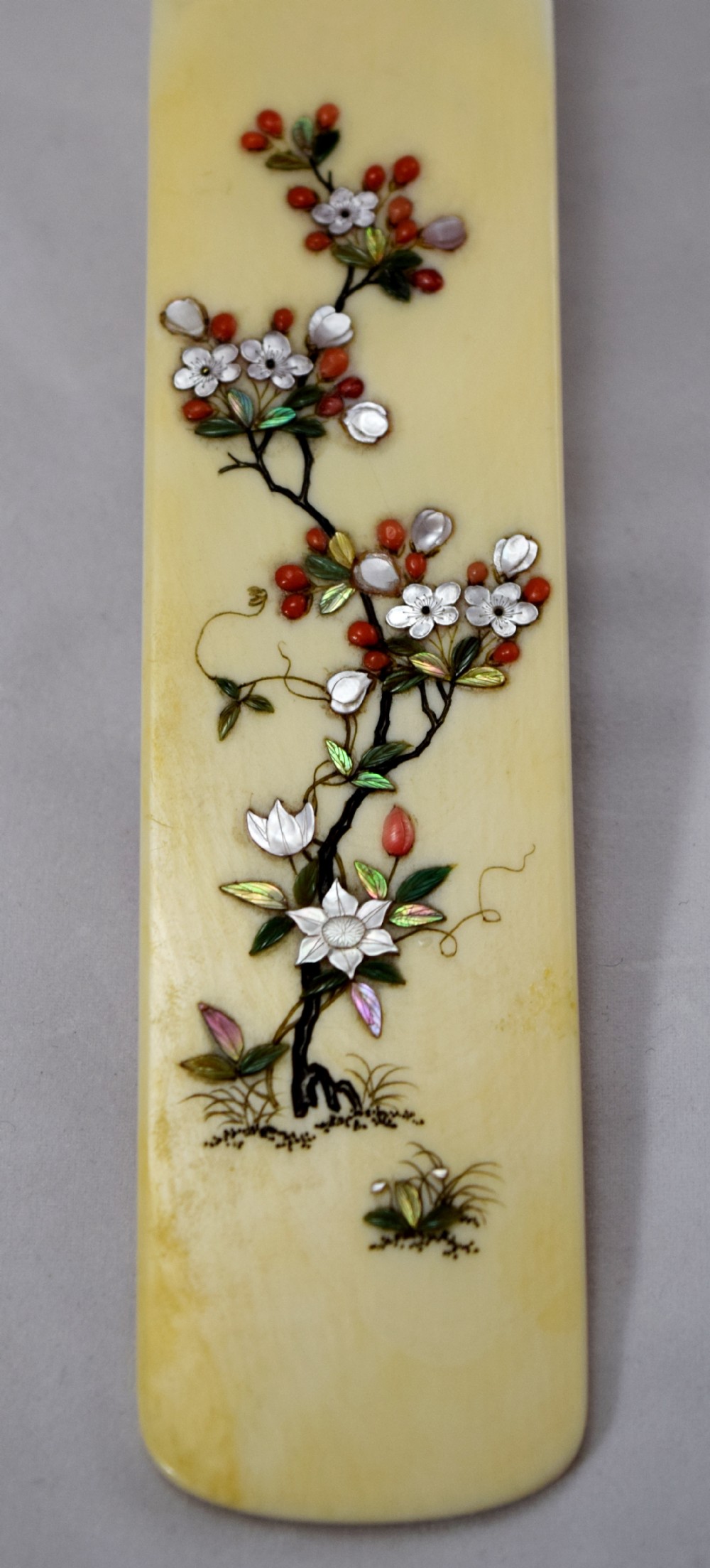 LARGE FINE QUALITY JAPANESE IVORY SHIBAYAMA PAGE TURNER View VII