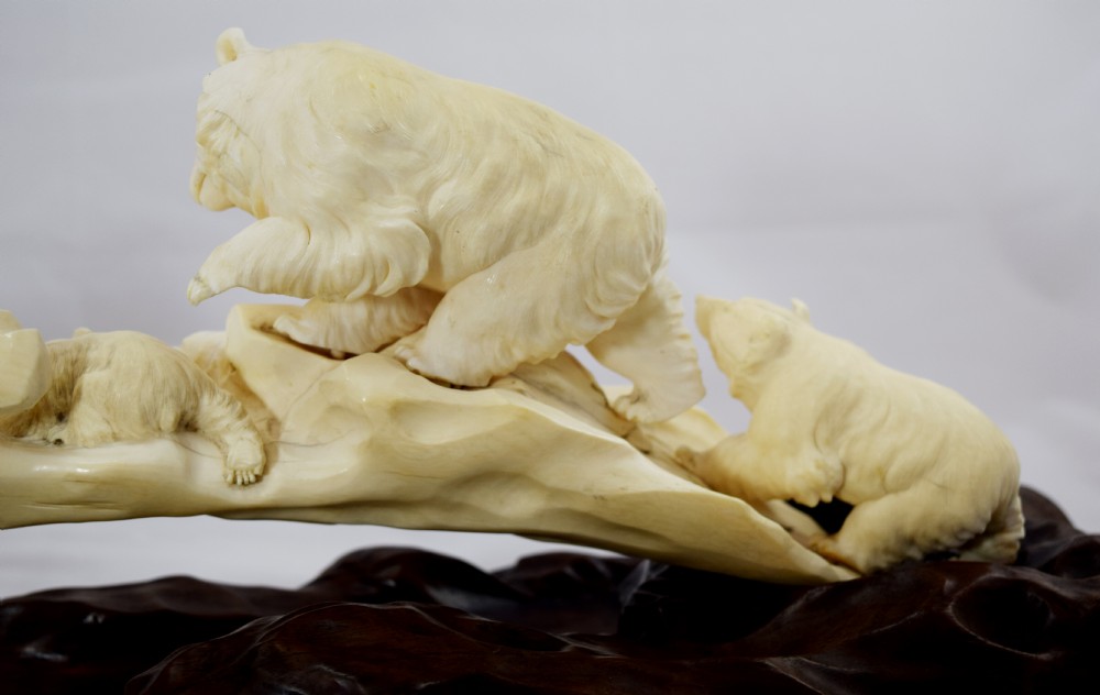 RARE LARGE JAPANESE IVORY TUSK BRIDGE OF BEARS MEIJI View VI