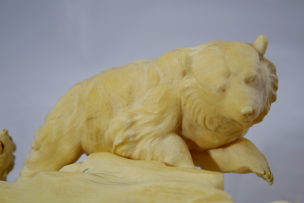 RARE LARGE JAPANESE IVORY TUSK BRIDGE OF BEARS MEIJI View XI