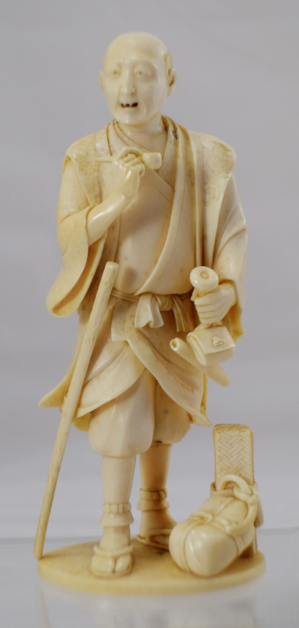 nice quality japanese ivory okimono - CATEGORY: ANTIQUE MISCELLANEOUS - DATED 1900