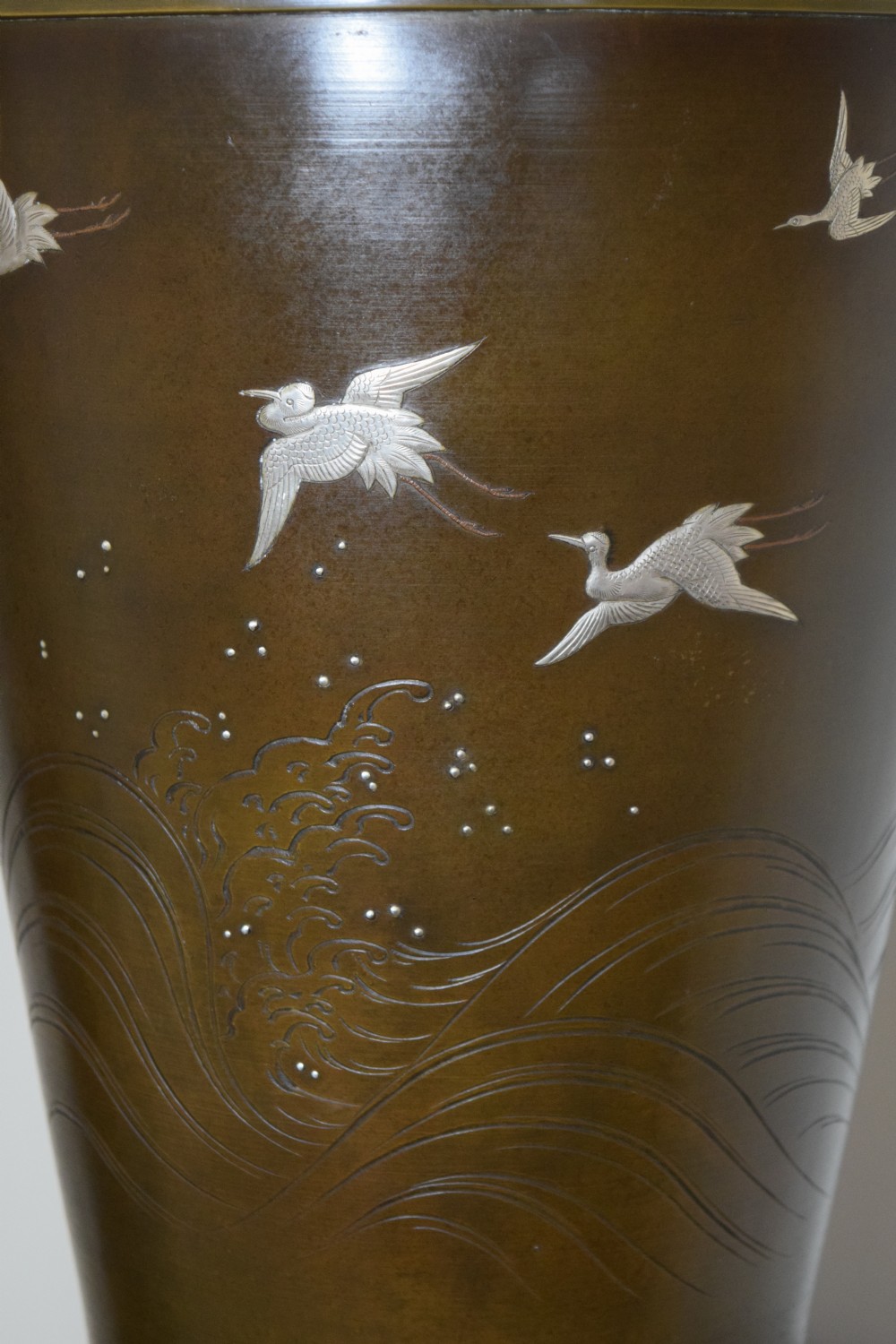 LARGE JAPANESE BRONZE ONLAID FLYING CRANE VASE View VI