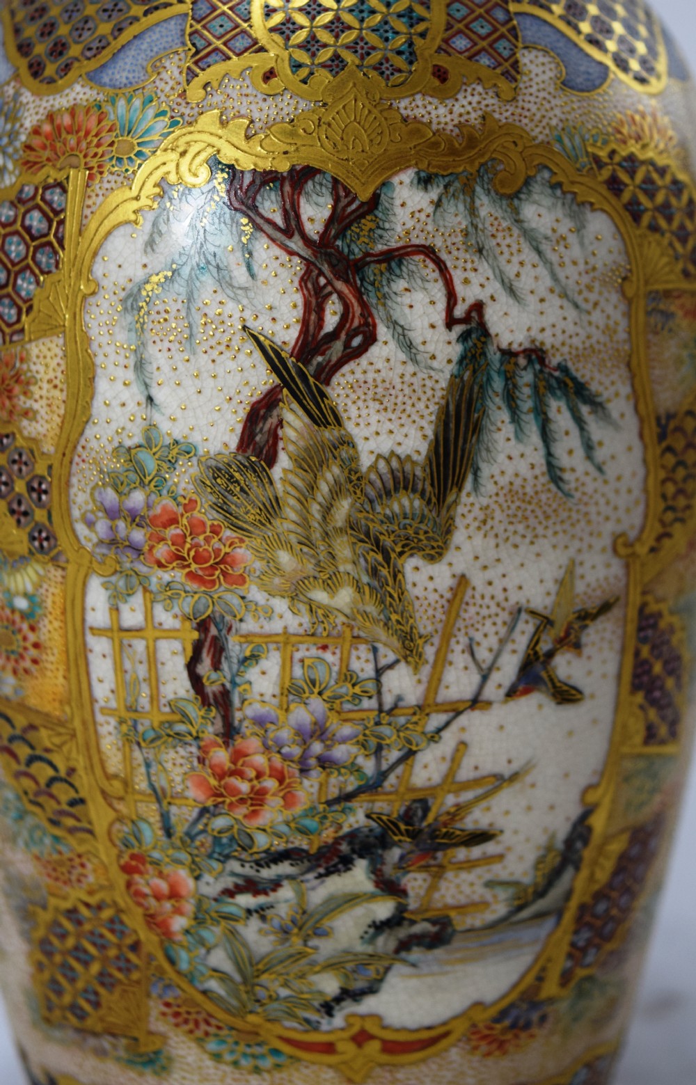 FINE QUALITY PAIR OF MEIZAN JAPANESE SATSUMA VASES View IV