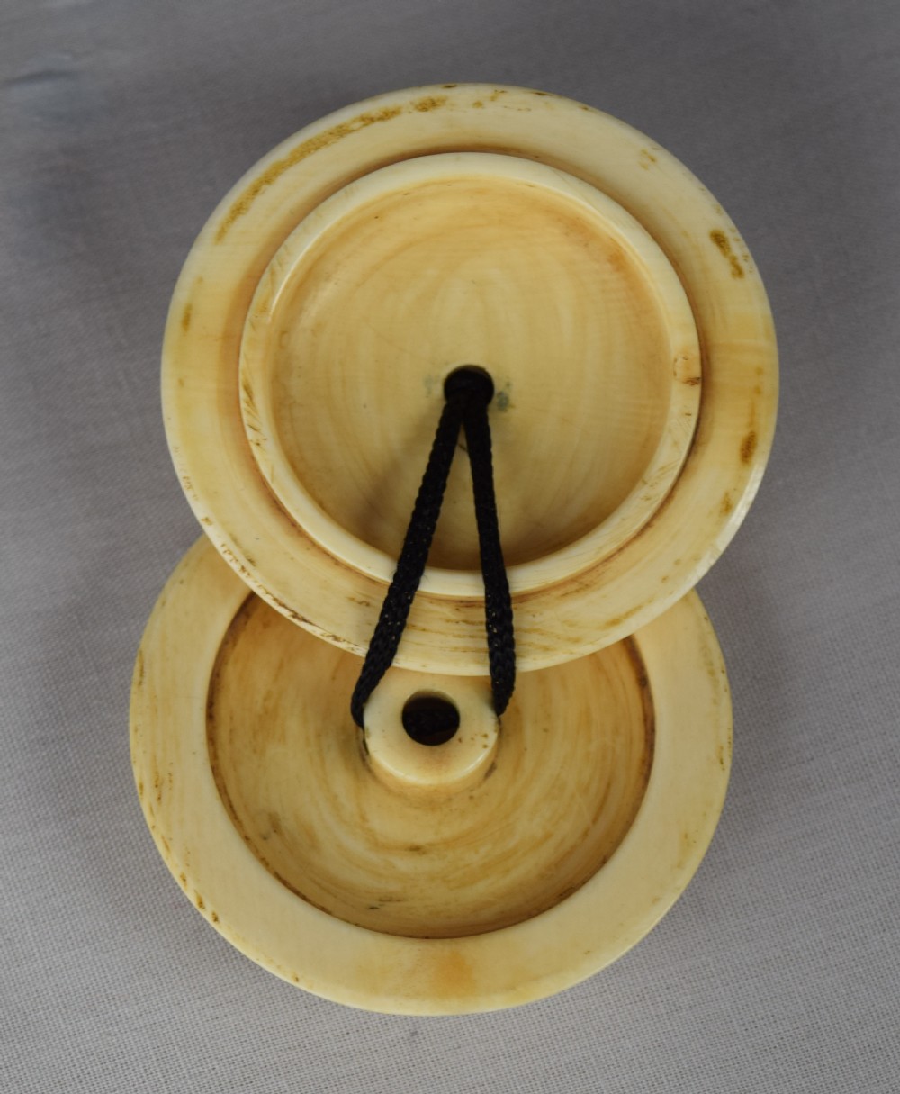 JAPANESE IVORY MANJU DARUMA NETSUKE SIGNED GYOKUSHINSAI View III