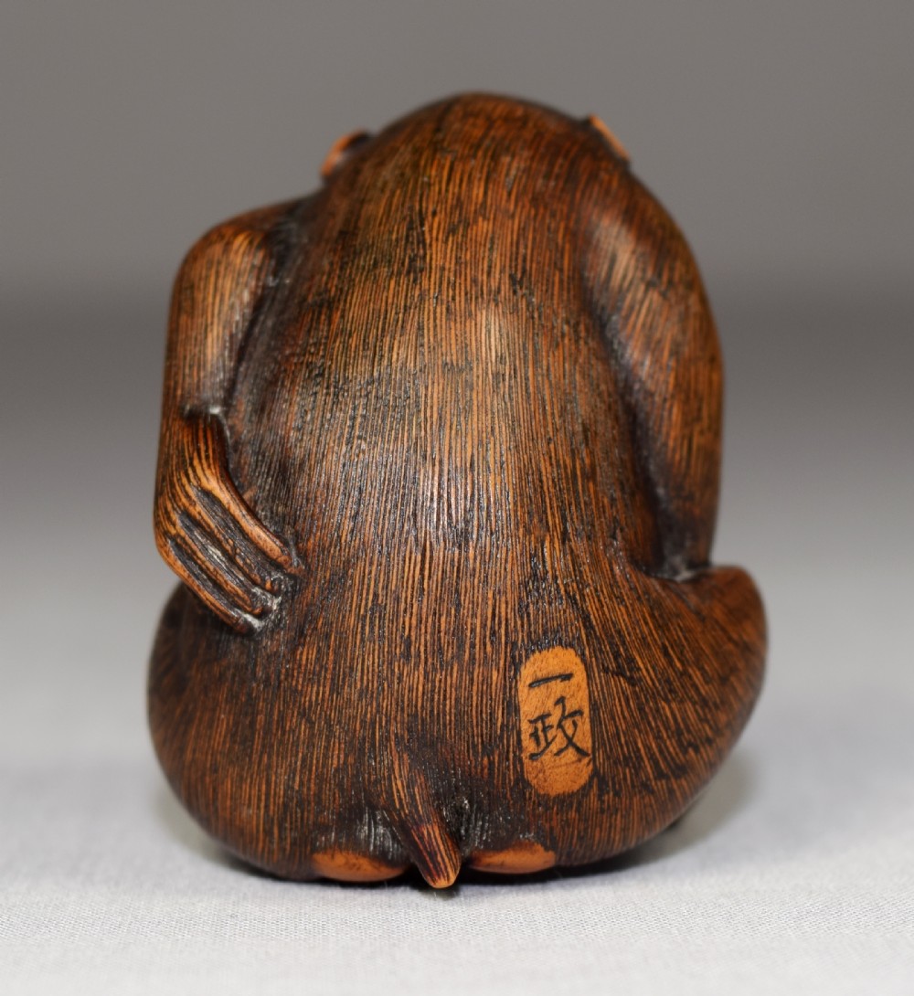 LARGE JAPANESE BOXWOOD NETSUKE MONKEY SIGNED ICHIMASA View III
