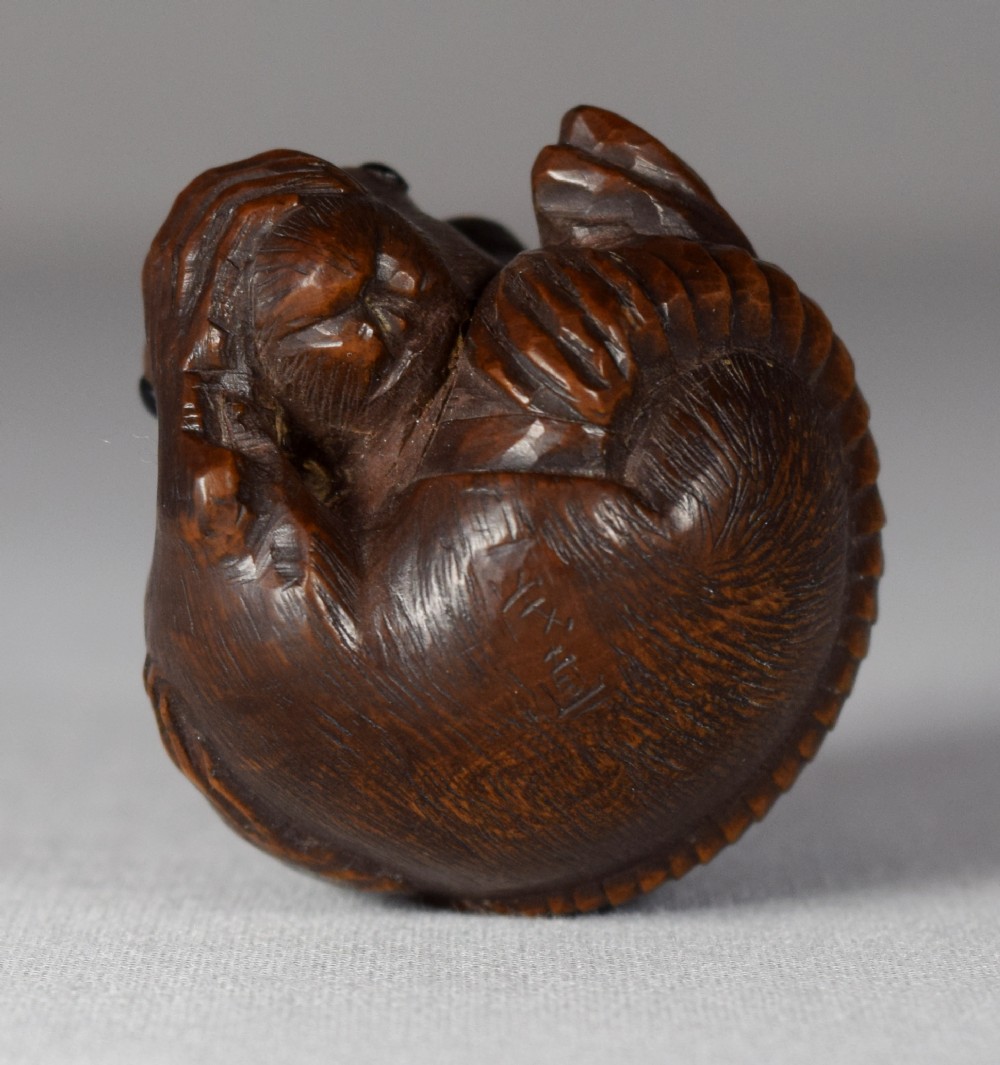 CHARMING JAPANESE BOXWOOD NETSUKE RAT BY 