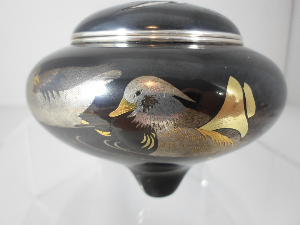 SUPERB QUALITY JAPANESE SHAKUDO MIXED METAL KORO View VII