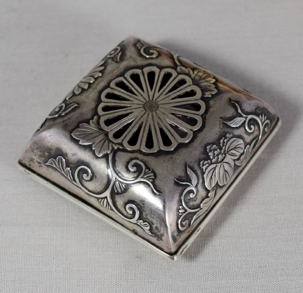  JAPANESE IMPERIAL SATSUMA SILVER TOPPED KORO View VII