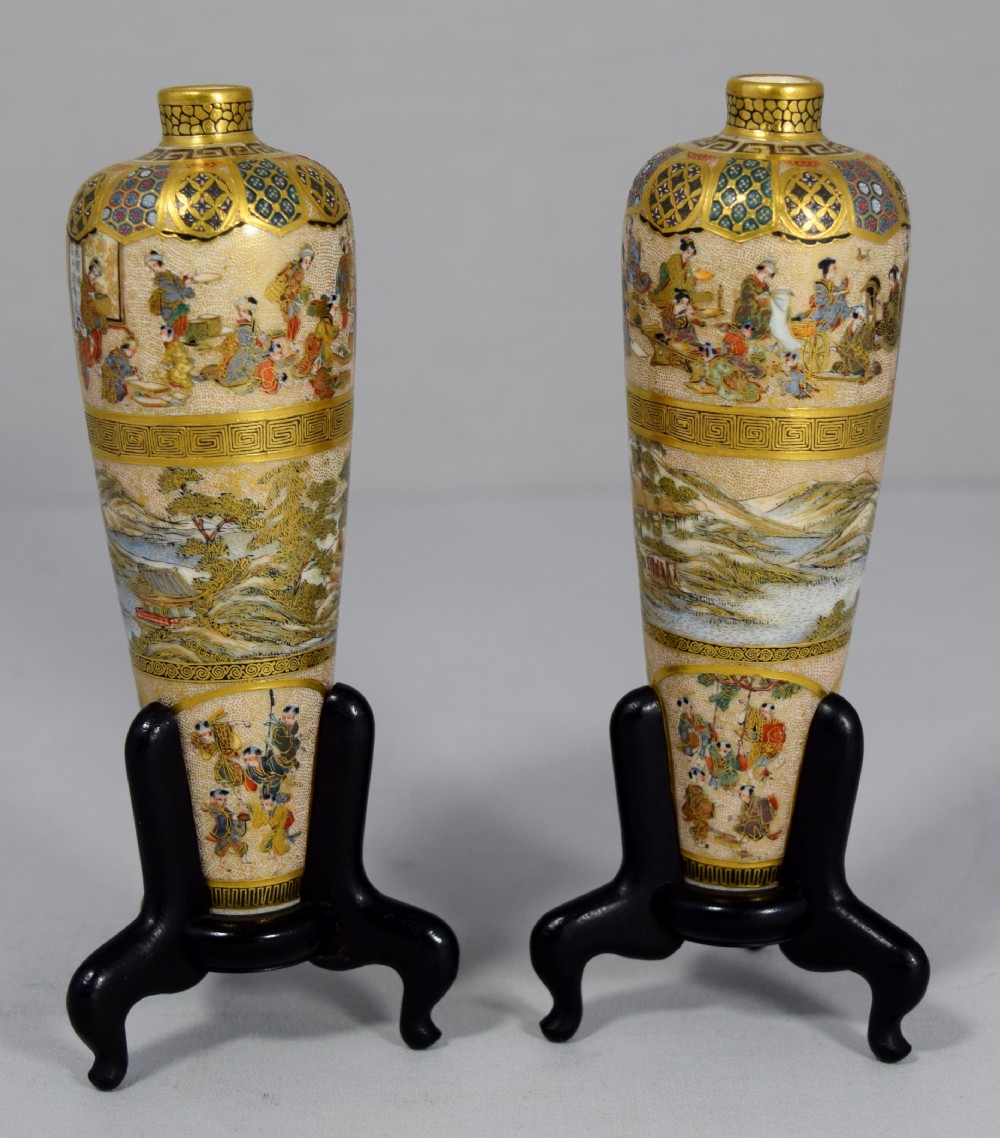GREAT PAIR OF JAPANESE SATSUMA VASES BY MEIZAN  View II
