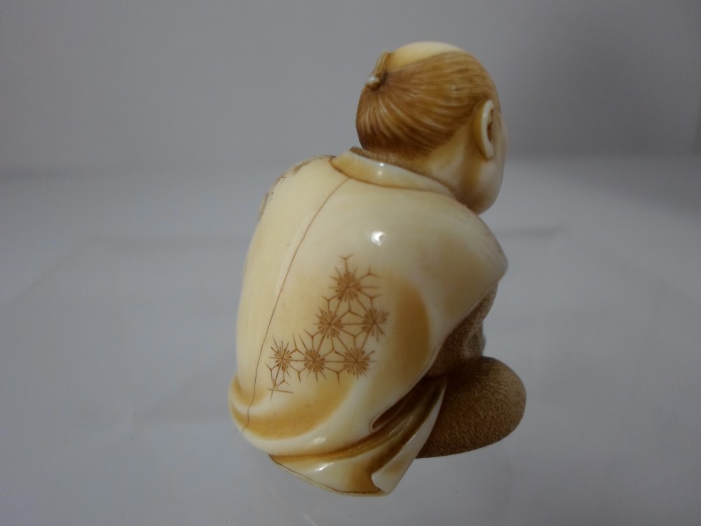 FABULOUS QUALITY UNUSUAL JAPANESE IVORY NETSUKE EGG TESTER View IV