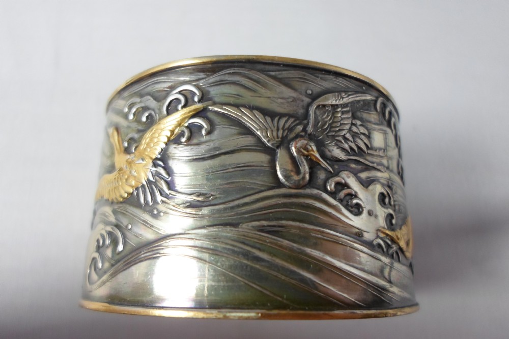 SET OF SIX JAPANESE MIXED METAL NAPKIN RINGS IN TOMOBAKO View VI