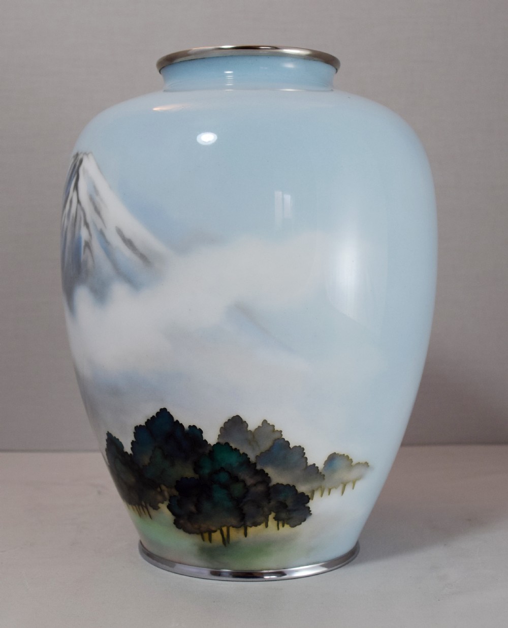 LARGE ANDO JAPANESE CLOISONNE VASE DEPICTING MOUNT FUJI View II