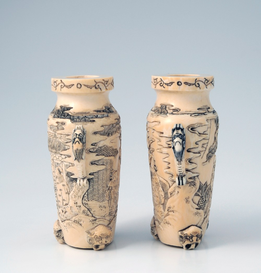 GOOD PAIR OF JAPANESE IVORY VASES MEIJI PERIOD  View IV