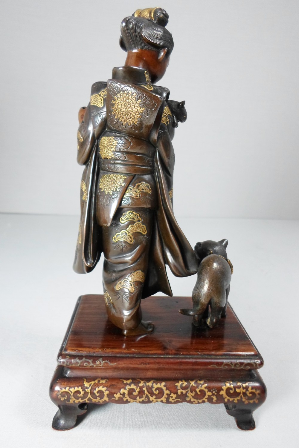 A CHARMING JAPANESE MIYAO EISUKE PARCEL GILT BRONZE BIJIN View IV