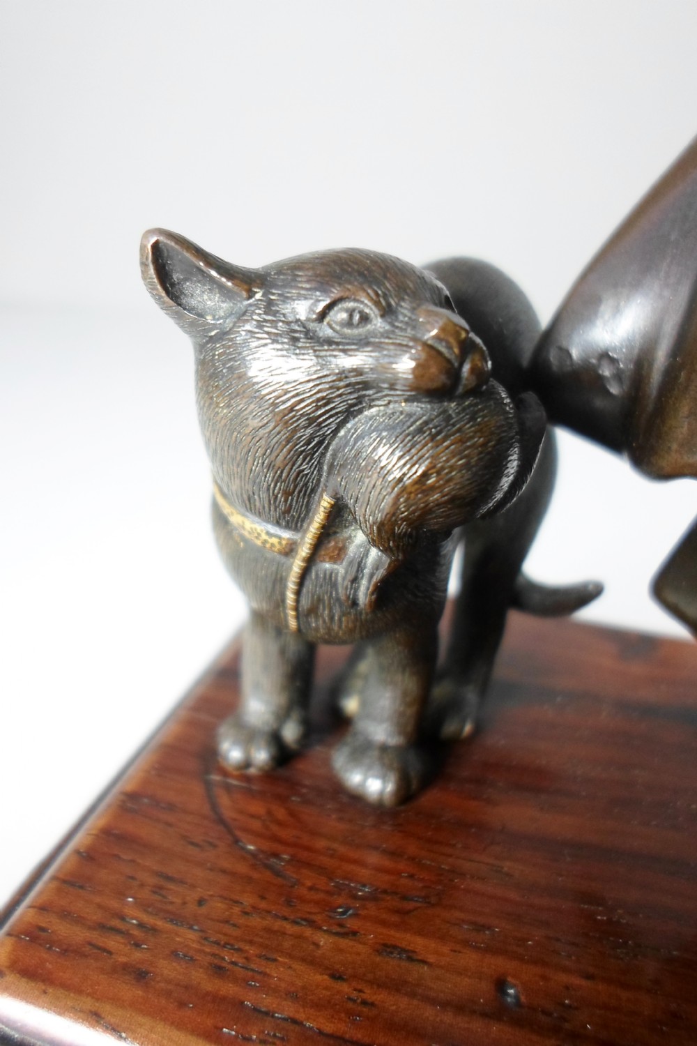 A CHARMING JAPANESE MIYAO EISUKE PARCEL GILT BRONZE BIJIN View IX