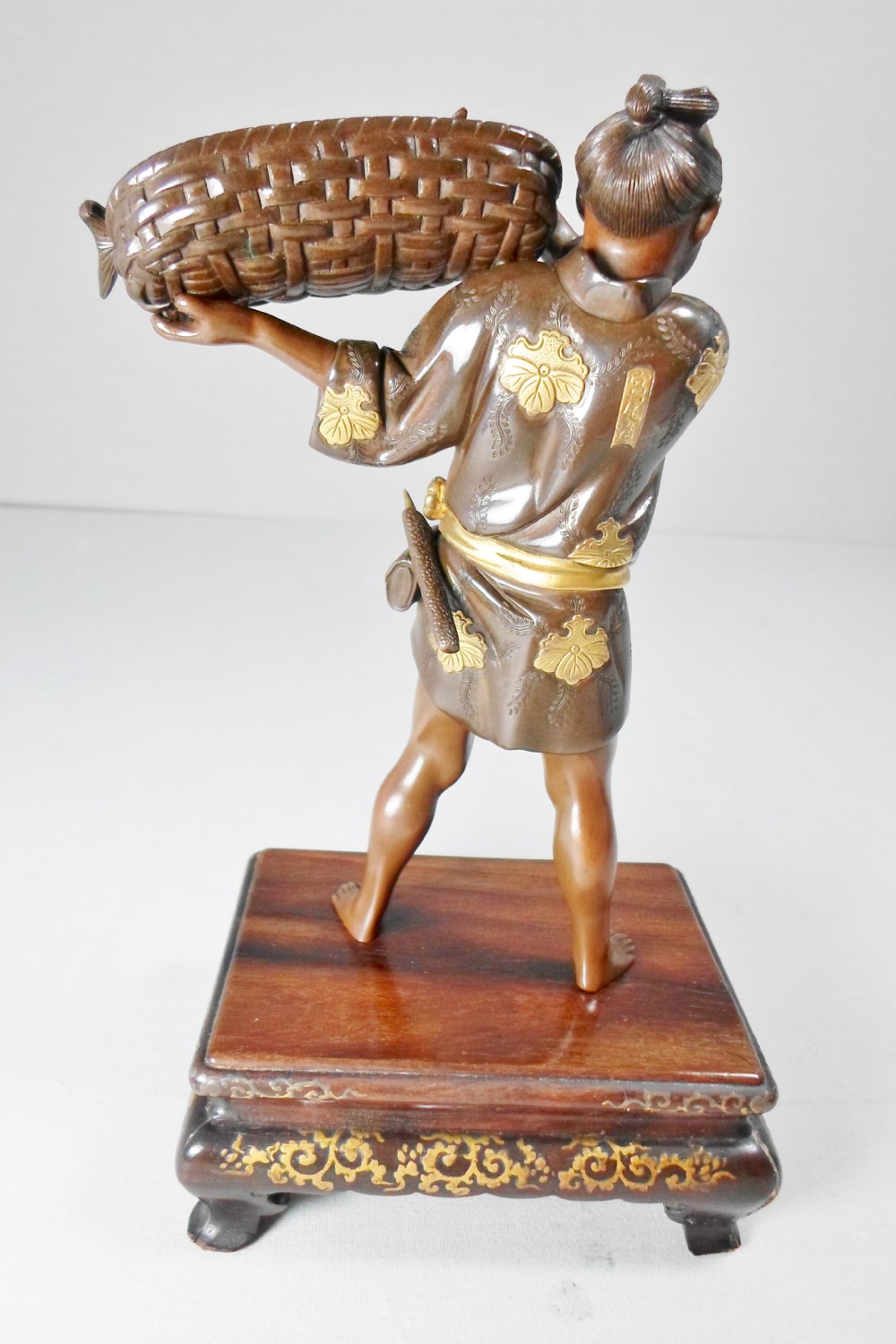 A GOOD JAPANESE MIYAO EISUKE PARCEL GILT BRONZE OKIMONO View V