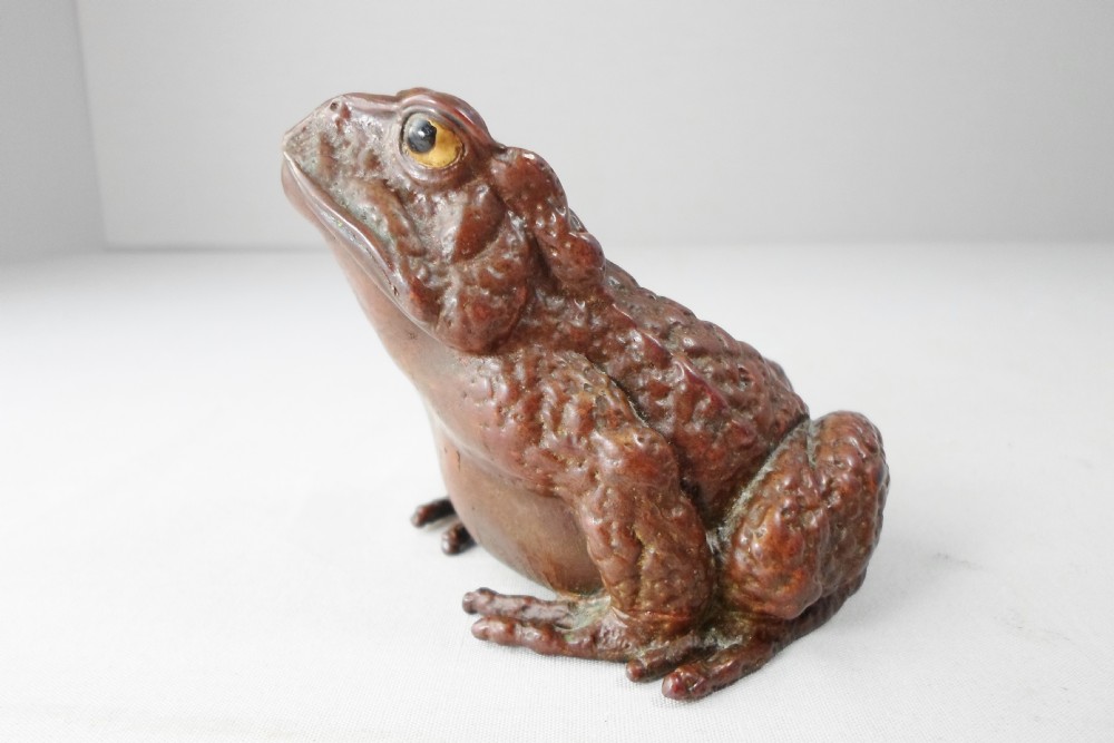 HEAVY FINE QUALITY JAPANESE BRONZE TOAD OKIMONO View II