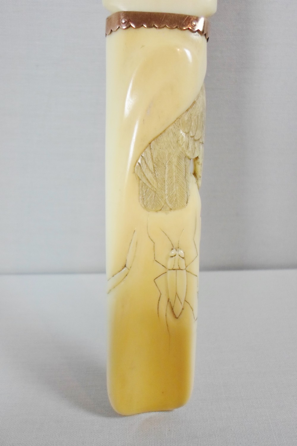 AN EXQUISITE JAPANESE GOLD MOUNTED IVORY PAGE TURNER View IV