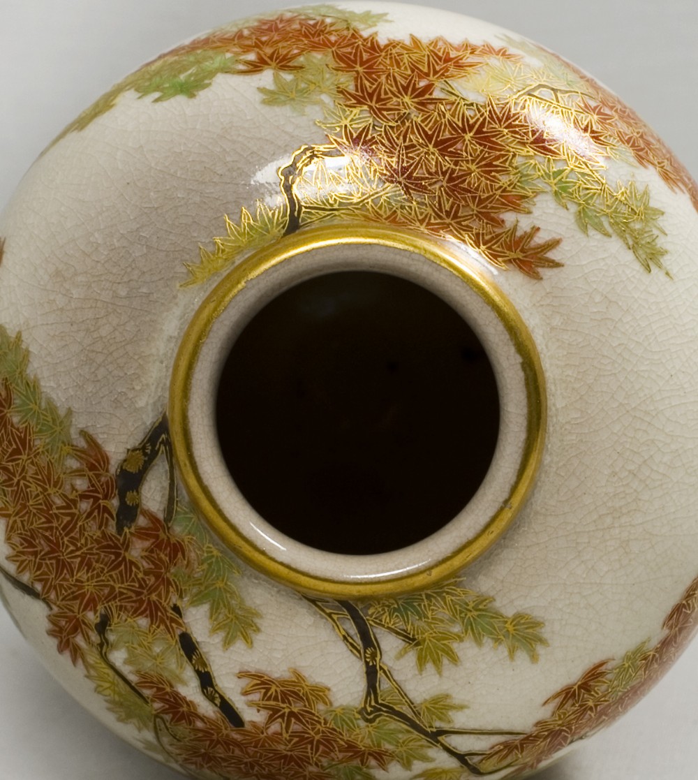 A GOOD JAPANESE SATSUMA VASE BY YABU MEIZAN View VI