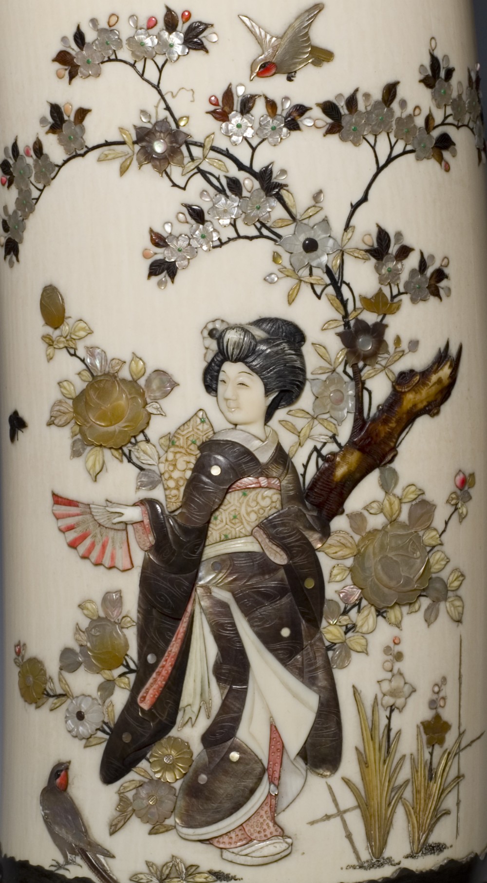 A LARGE JAPANESE SHIBAYAMA TUSK VASE ON STAND View VII