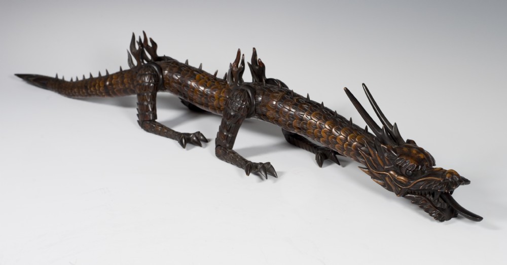 LARGE JAPANESE BOXWOOD ARTICULATED DRAGON AFTER MYOCHIN View II