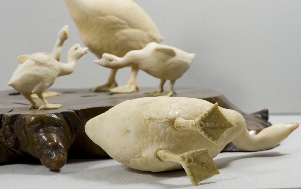FABULOUS QUALITY JAPANESE IVORY AND ROOTWOOD GEESE OKIMONO View XI