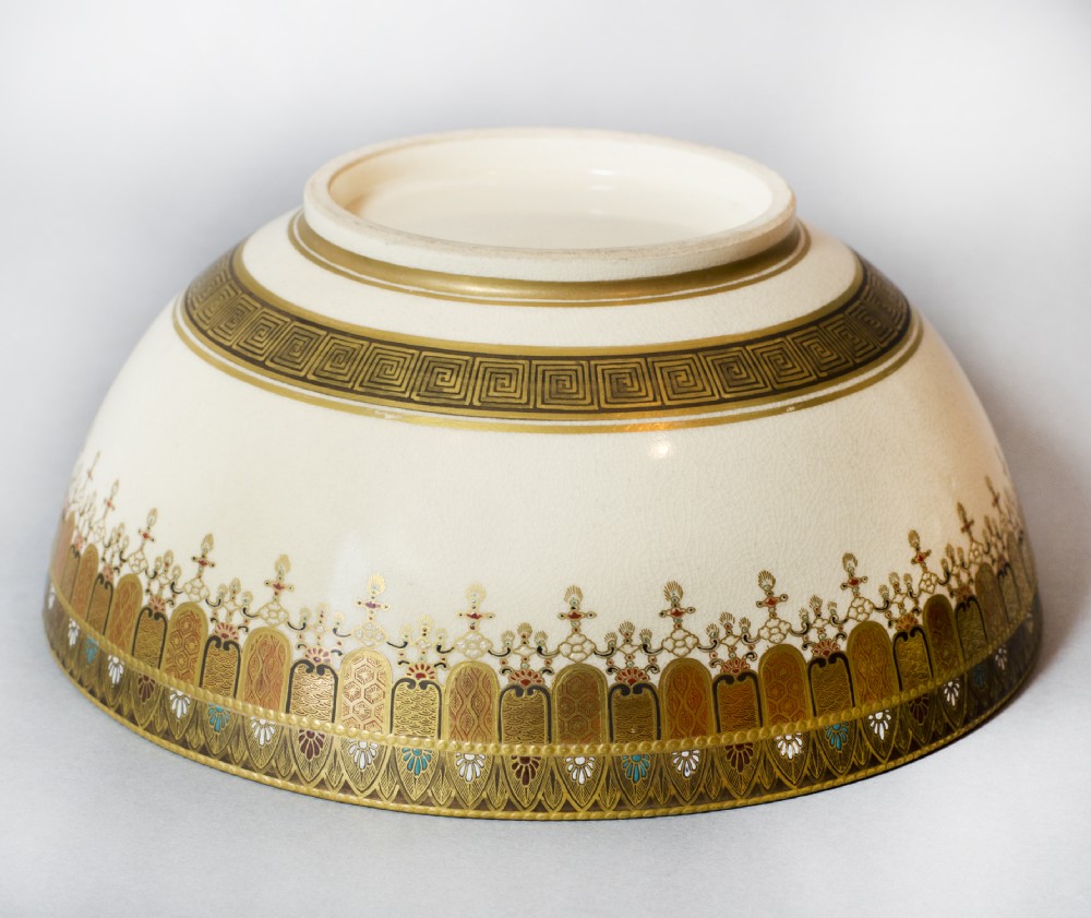 FINELY DECORATED JAPANESE SATSUMA BOWL ATTR TO KINKOZAN View VIII