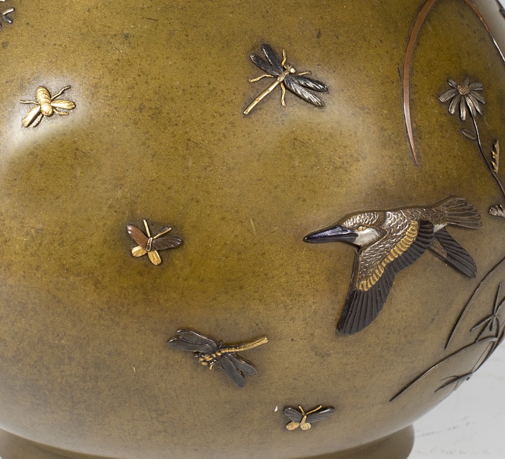HIGHLY DECORATIVE JAPANESE ONLAID MIXED METAL VASE View VIII