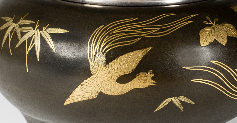 JAPANESE SHIBUICHI GOLD INLAID KORO WITH SILVER LID View VIII