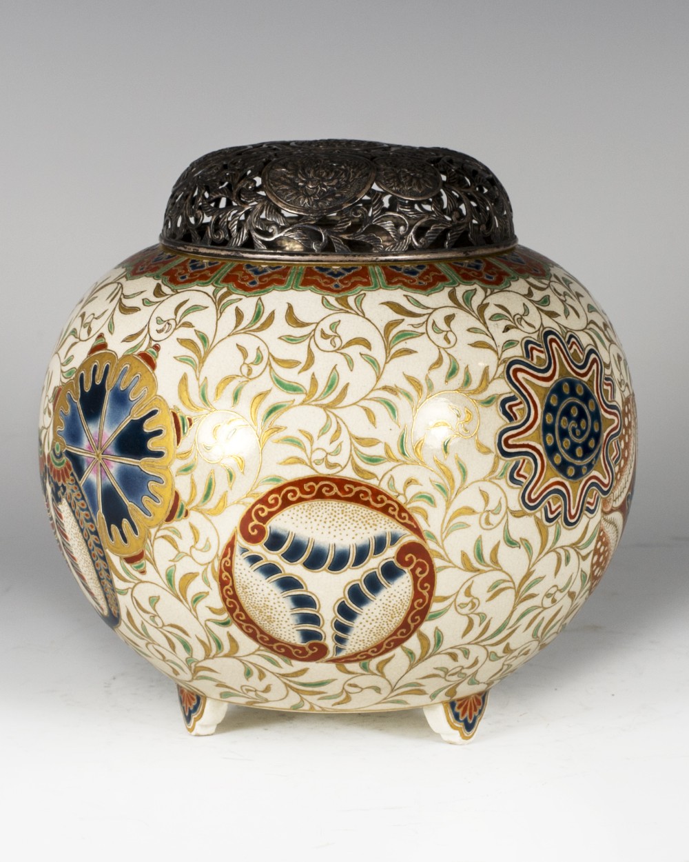 DECORATIVE JAPANESE SILVER LIDDED IMPERIAL SATSUMA KORO View II