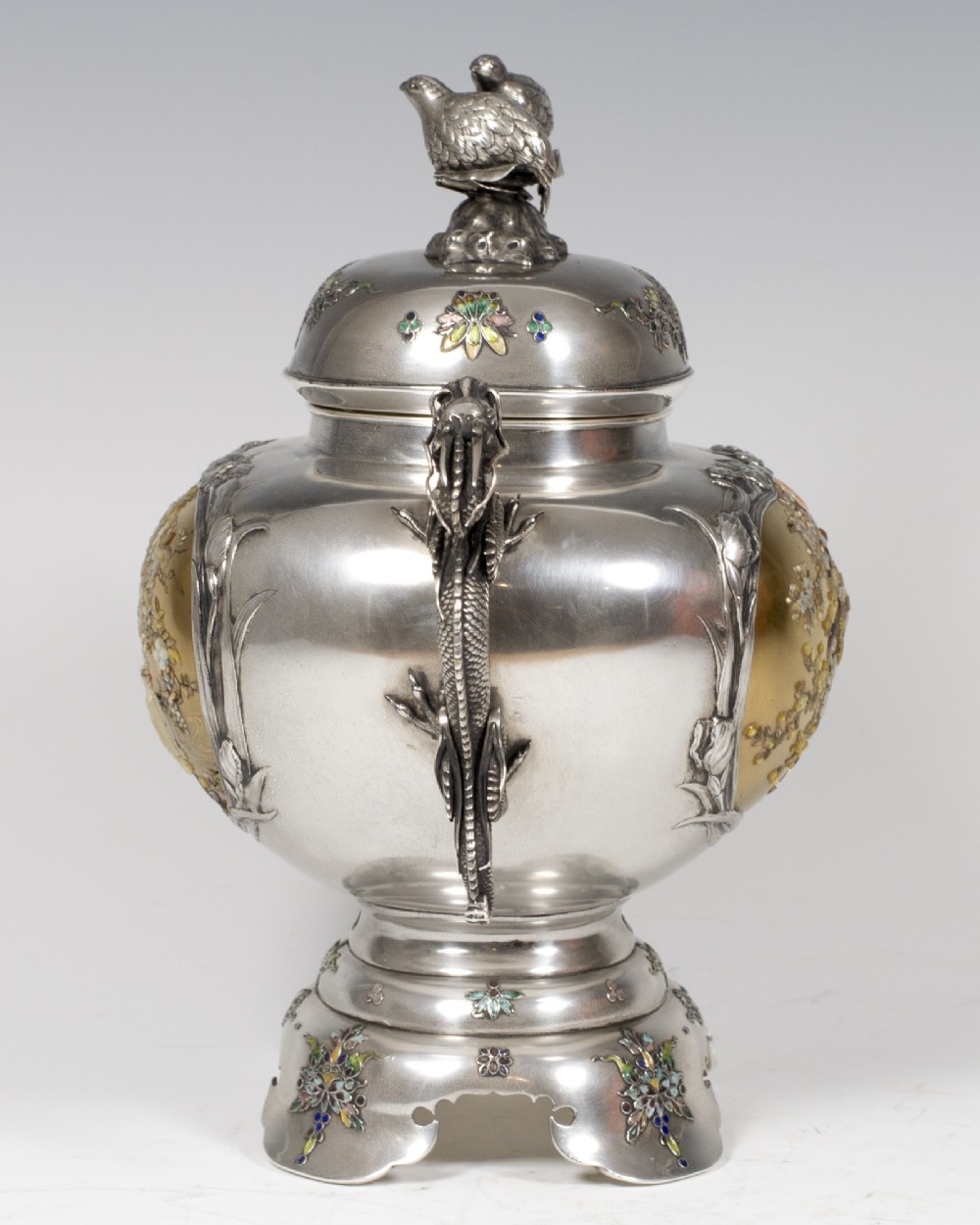 EXCEPTIONAL LARGE JAPANESE SILVER,GOLD LACQUER SHIBAYAMA KORO  View IV