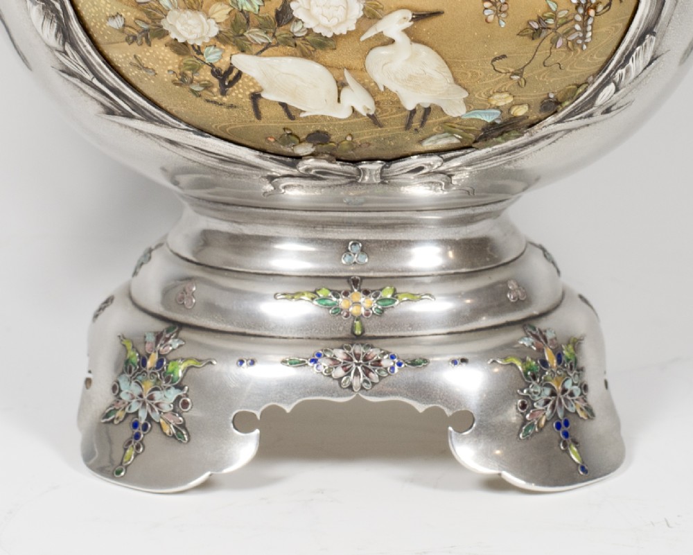 EXCEPTIONAL LARGE JAPANESE SILVER,GOLD LACQUER SHIBAYAMA KORO  View IX
