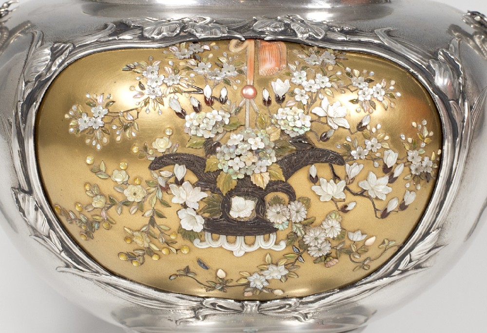 EXCEPTIONAL LARGE JAPANESE SILVER,GOLD LACQUER SHIBAYAMA KORO  View X