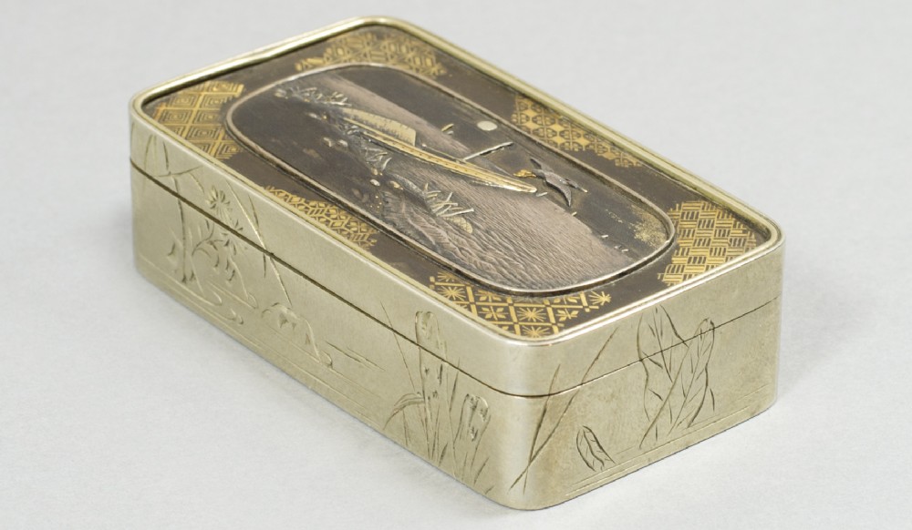 FINE JAPANESE IRON ONLAID KOMAI STYLE BOX BY