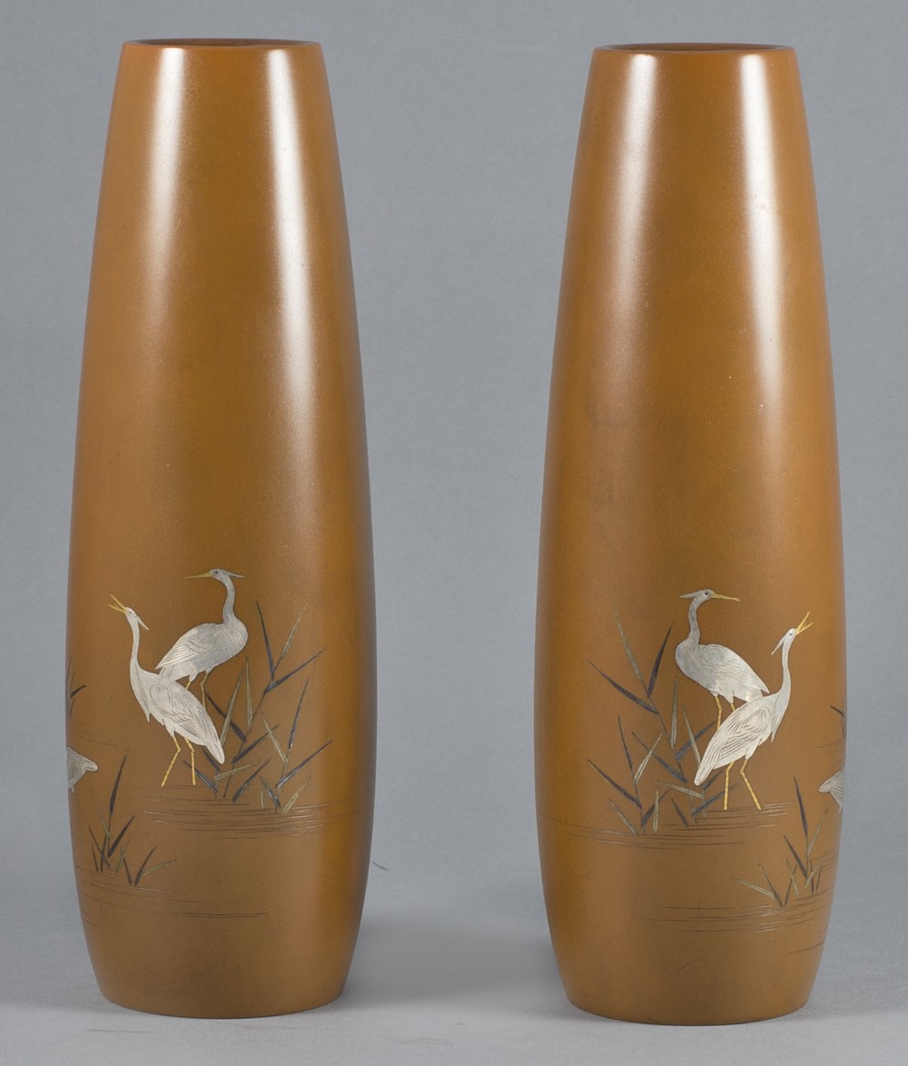 PAIR OF JAPANESE BRONZE EGRET VASES BY KURODA View II