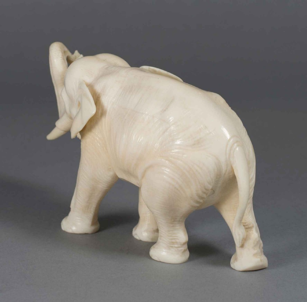 A FINE QUALITY JAPANESE ONE PIECE IVORY ELEPHANT OKIMONO View IV